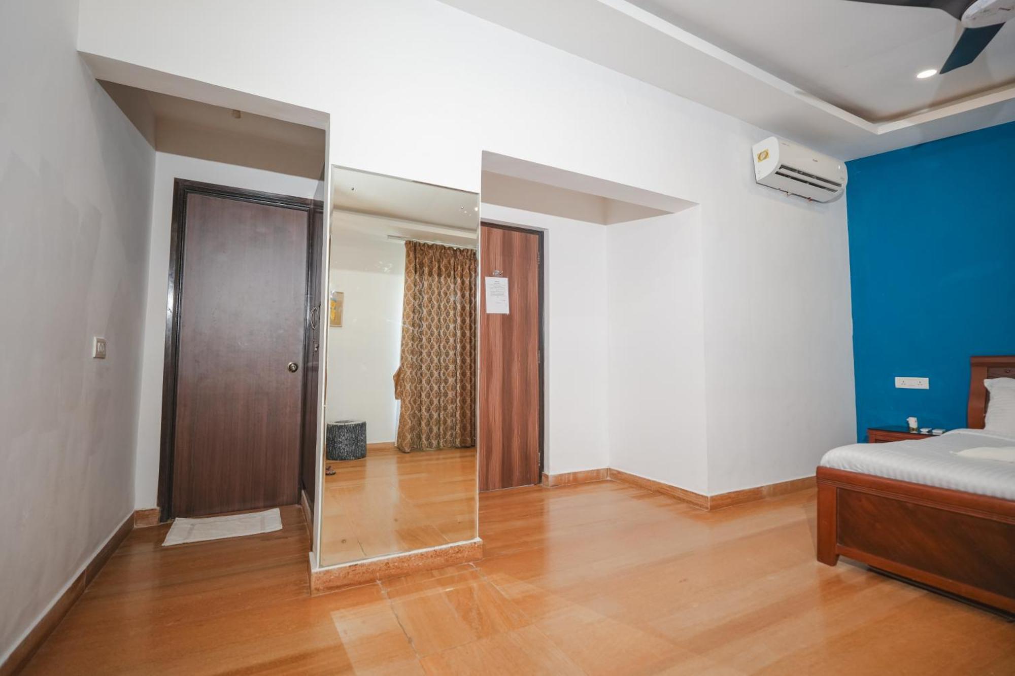 Villa M - Jia 3: Poolside Retreat in Candolim Exterior photo