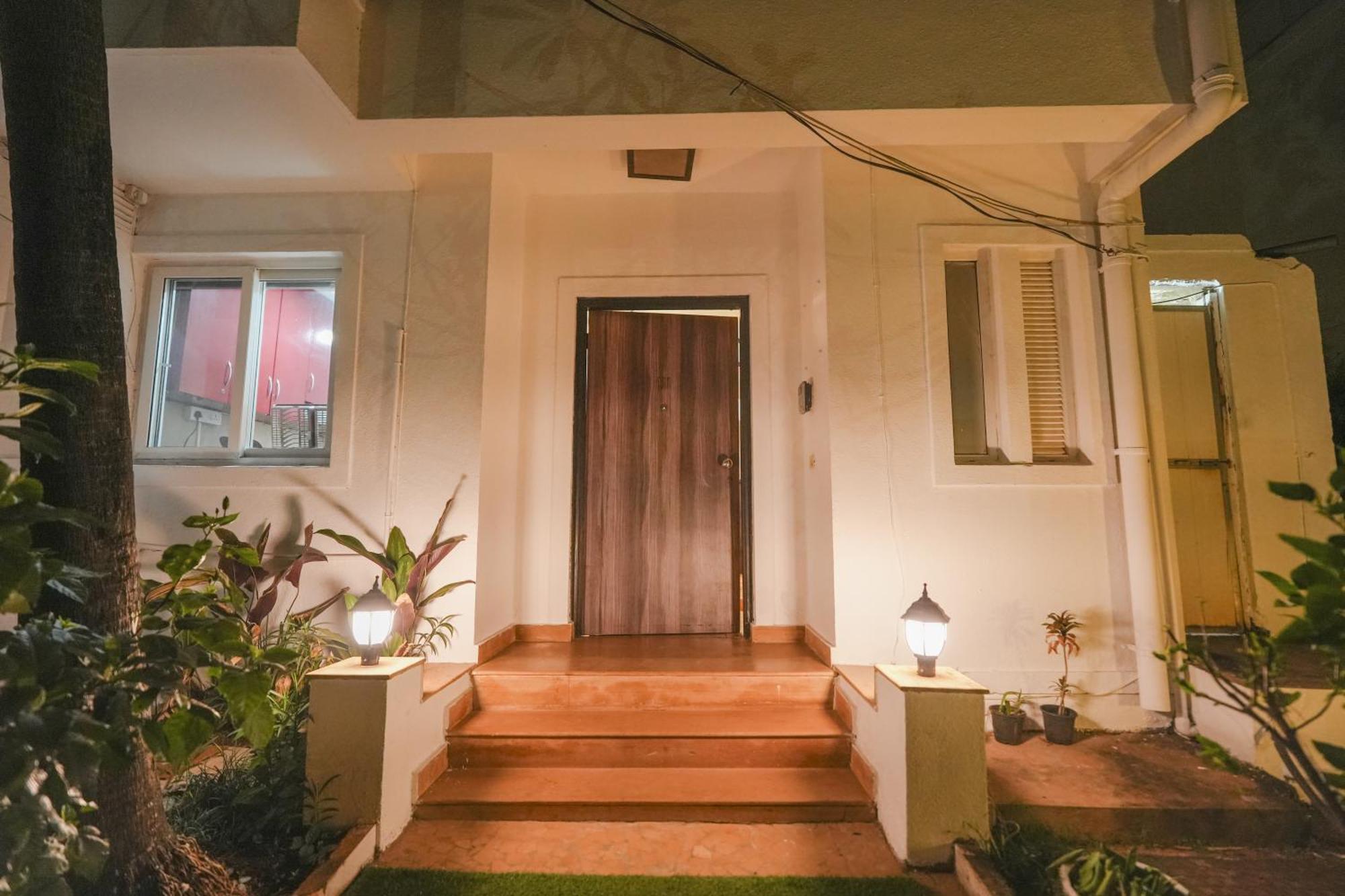 Villa M - Jia 3: Poolside Retreat in Candolim Exterior photo